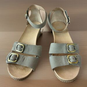 Dansko Ankle Strap Taupe Leather Sandals Size 39 US 9